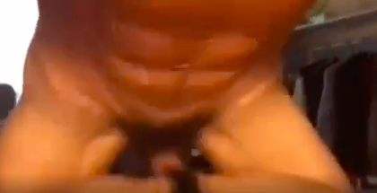 淫娃分享女方視角 被猛男狂屌嗌到出汁