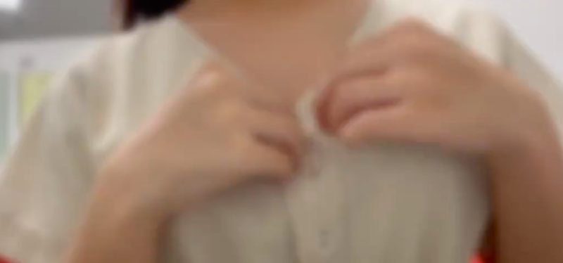 香港學生妹自修室除衫露出雙乳 – Asian-AV.com